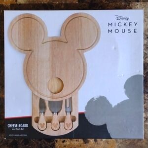 Mickey Mouse Cheese Board and Tools Set